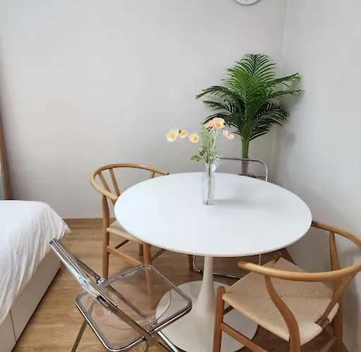 Cozy Itaewon Apartment *
